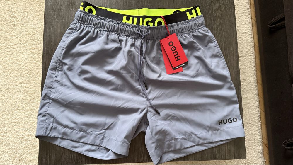 Нові чоловічі шорти для плавання Hugo розміру L