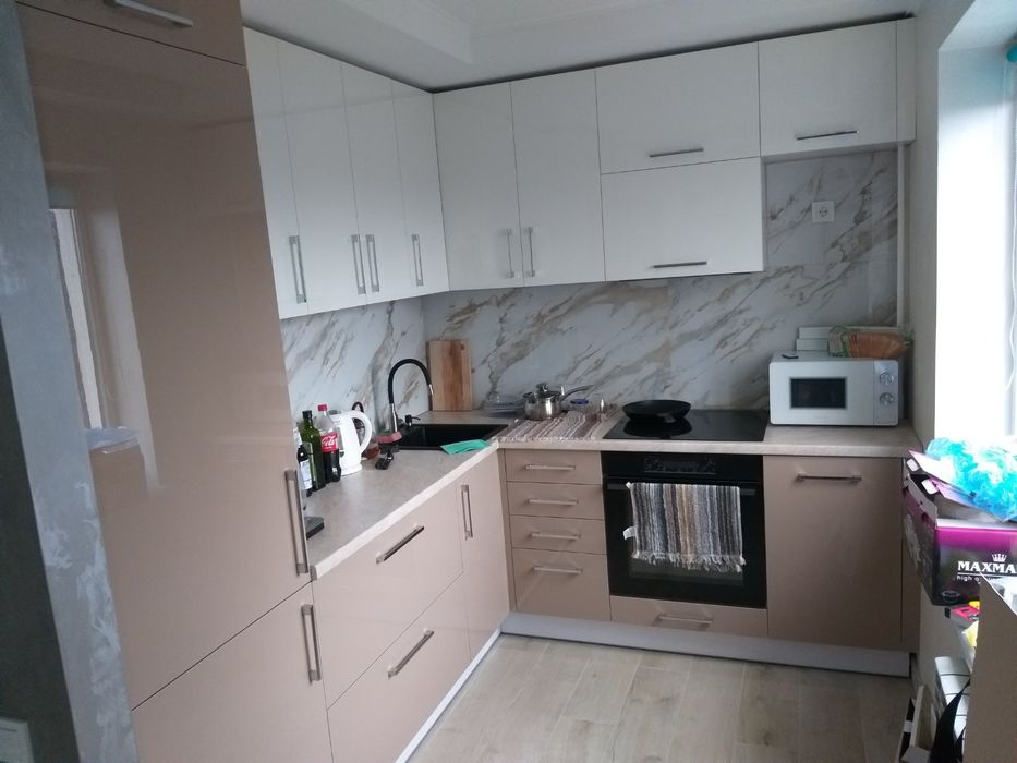 Кухня.Под заказ недорого.Шкафы.