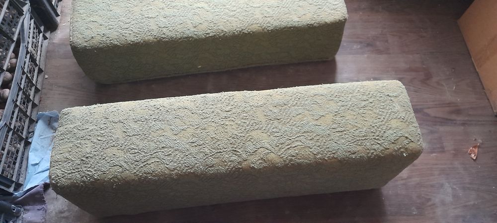 Подушки для дивана.