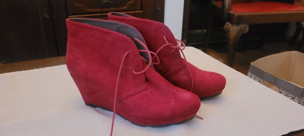 Tamaris czerwone obcasy 40