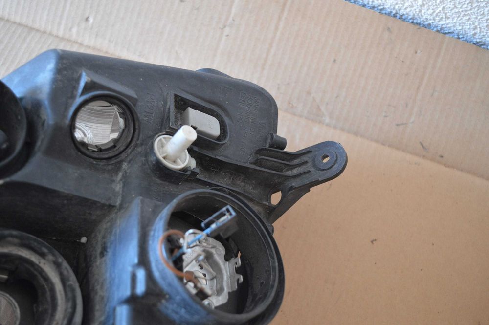 Opel Meriva A 02-10 Lampa Lewy Przód Lewa Przednia