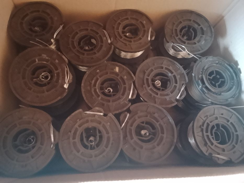 Sprzedam szpulki z drutem TW1061T