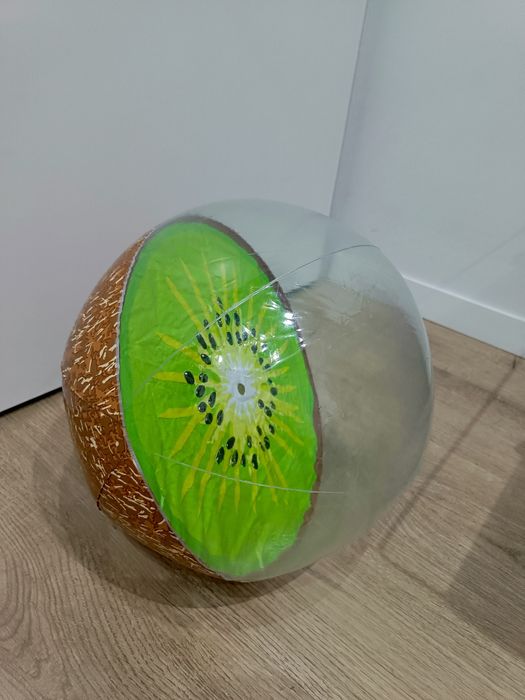 Dwie maski do nurkowania.