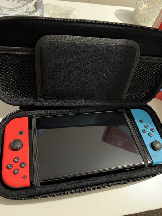 Nintendo Switch Oled + 4 jogos + bolsa transporte