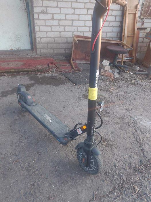 ПРОДАМ  электросамокат MEGA MOTION