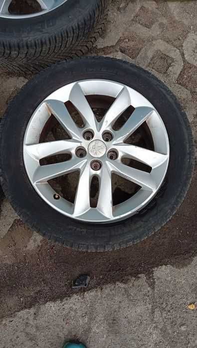 Felgi aluminiowe 5x108 16 ET 44 otwór centrujące 65.1    4 sztuki