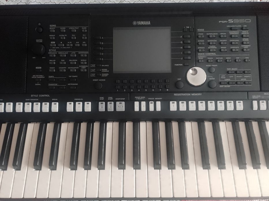 Sprzedam keybord Yamaha psr s 950 pulpit zasilacz pokrowiec