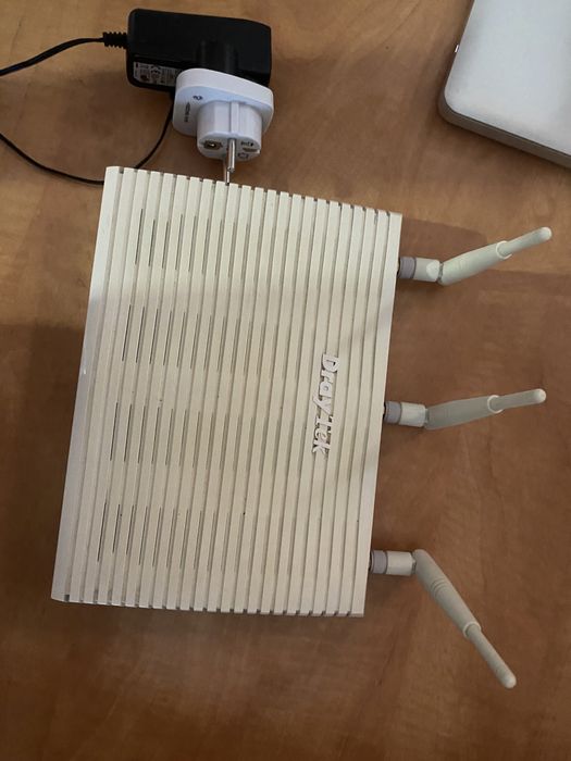 Router Draytek Vigor 2830n