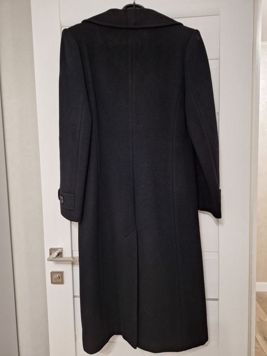 Пальто жіноче чорне 46 розмір