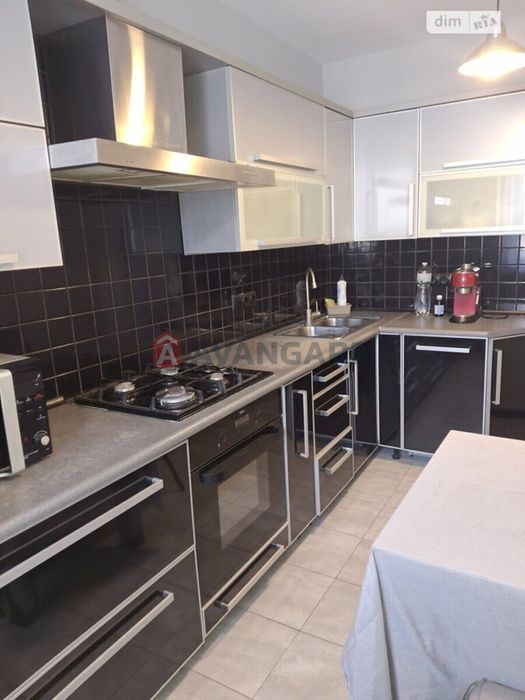 Продам 4к квартиру Озерна