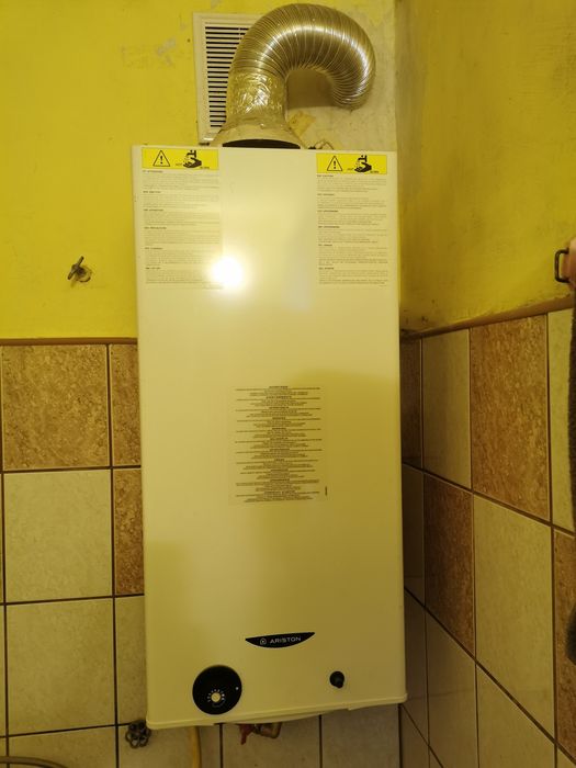 Podgrzewacz wody Ariston 4,3kw gaz