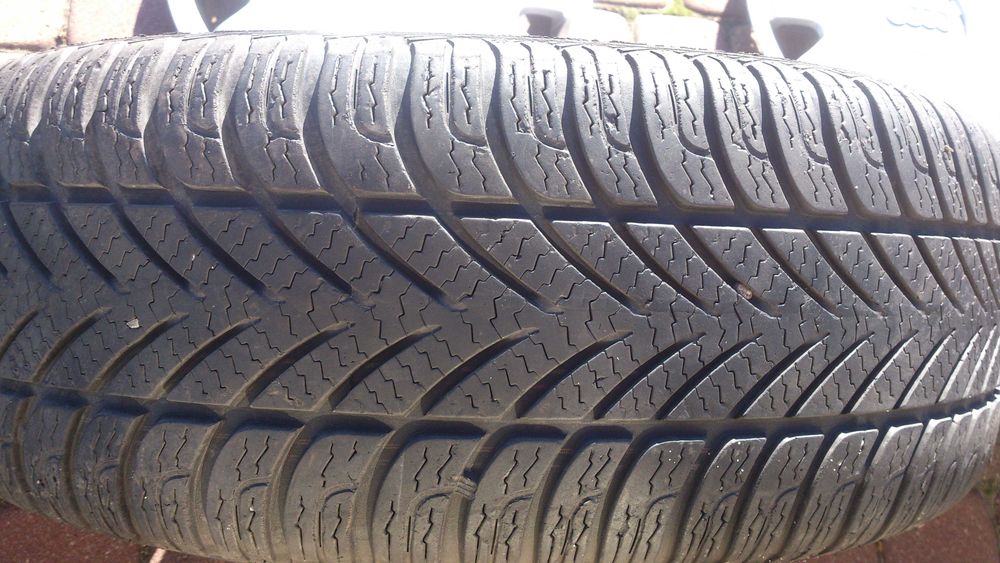 Koła zimowe z oryginalnymi kołpakami audi A4 b6 b7, A6 c5 205/55/16