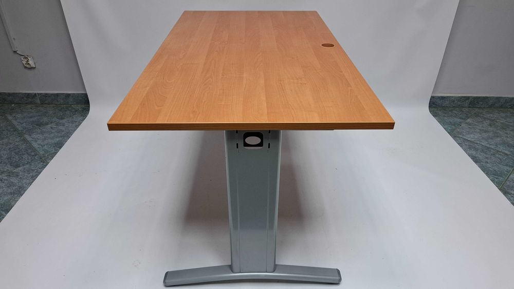 Biurko proste Wuteh 140x80 olcha - duża ilość