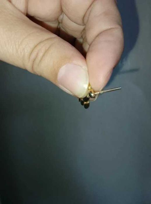 Brincos antigos, de prata contrastada com brilhantes