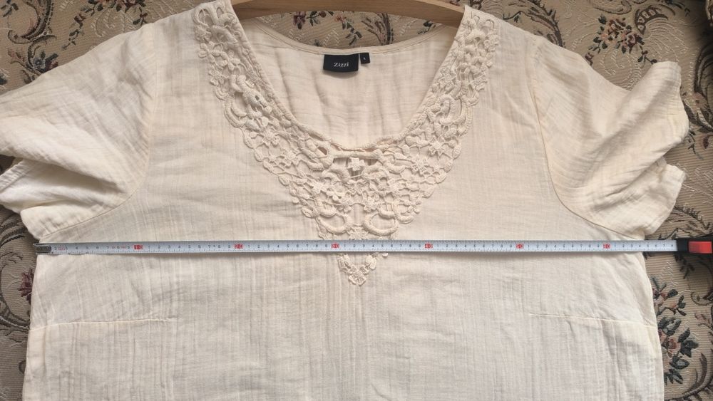 Sprzedam sukienkę damską.