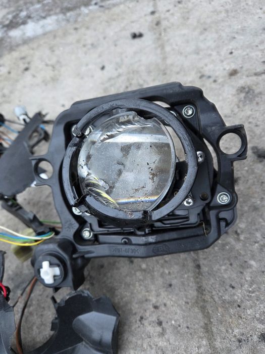 BMW e60 e61 lampa prawa przód przednia dynamic xenon lift lci europa