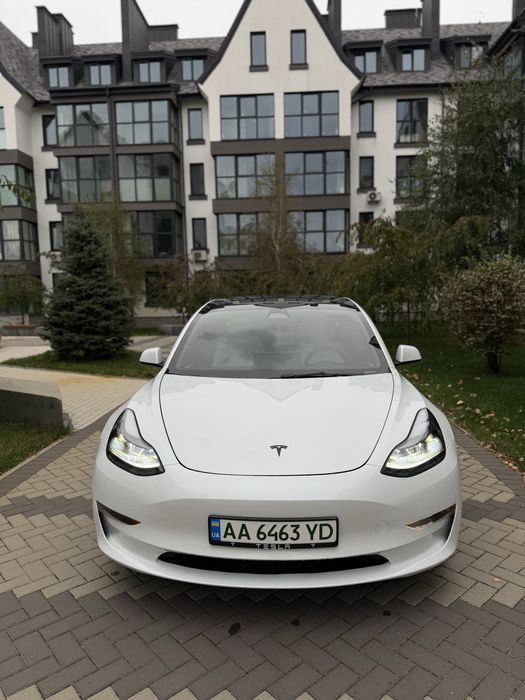 Tesla model 3 2023
