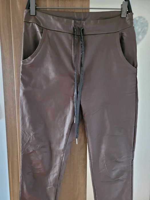 Eleganckie Spodnie Woskowane Rurki 40/L,42/XL
