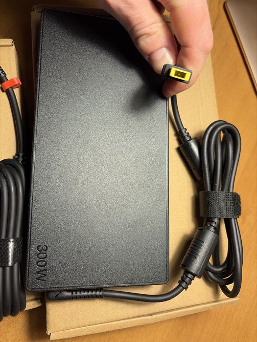 Блок Питания Зарядное Устройство Lenovo Legion 5 7 7i на 20V 15A 300W