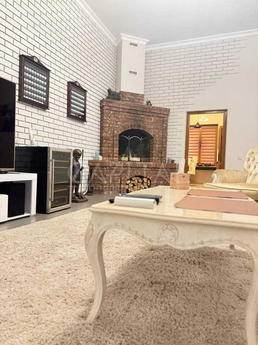 Продаж Будинок з ремонтом  247 м2 Тарасівка вул. Березова