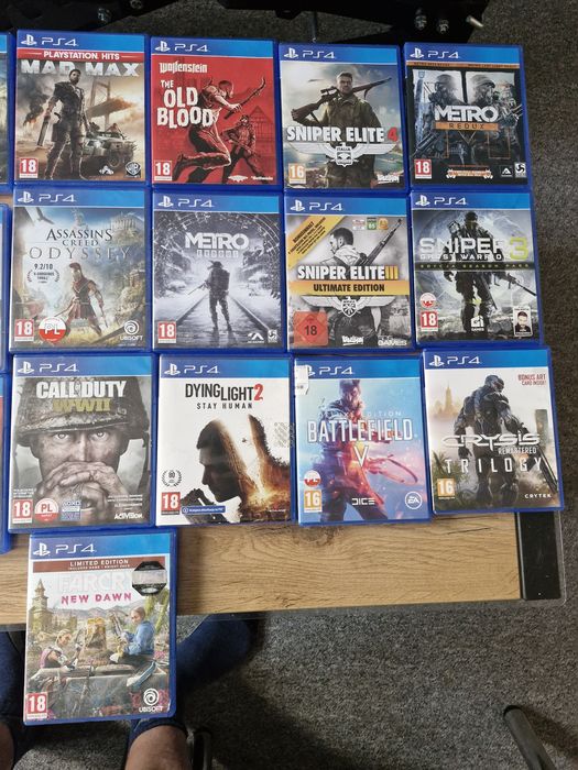 Sprzedam konsole ps4 1Tb+24Gry
