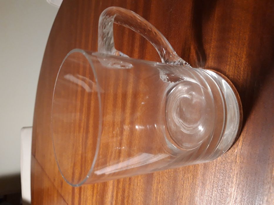 2 canecas de cerveja em vidro (preço pelo conjunto)