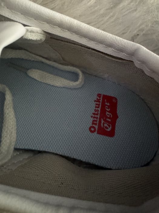Onitsuka Tiger Black-White