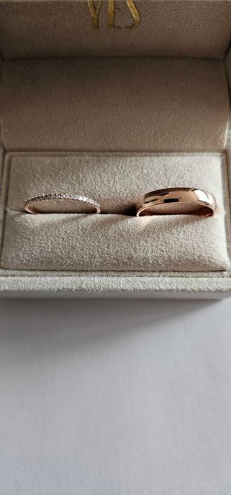 Obrączki z różowego złota