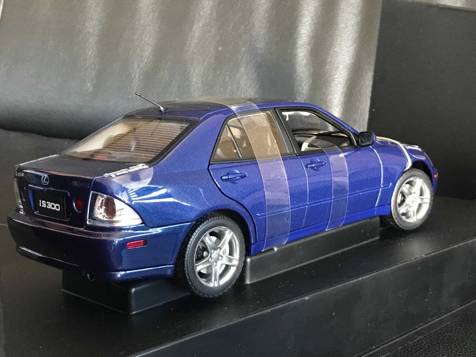 1/18 オートアート レクサス IS300 アルテッザ RS200 SXE10 Amazon