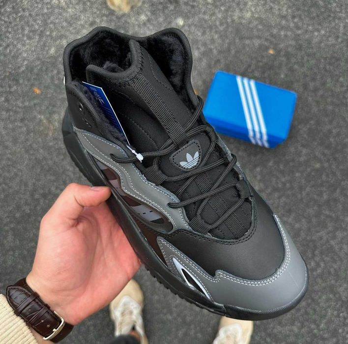 Мужские Зимние кроссовки Адидас кожаные с мехом черные серые
