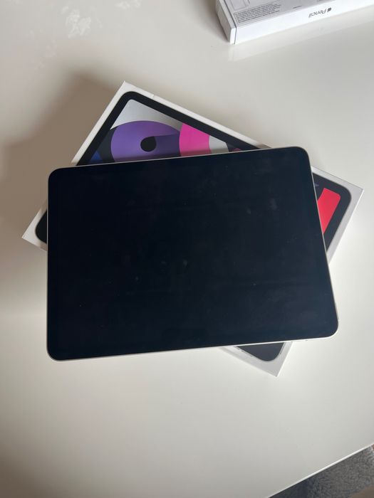 iPad Air + Apple Pencil + Magic Keyboard