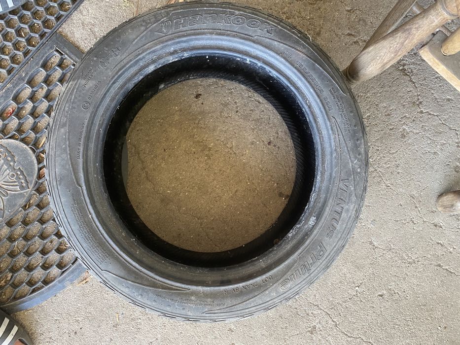 Pneu hankook 185/55 R15. Bom estado.