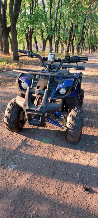 Продам детский электрический квадроцикл до 100 кг,состояние нового