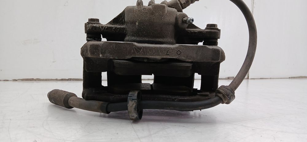 Pinça travão / maxila de travão frente direita CITROËN C3 III (SX)