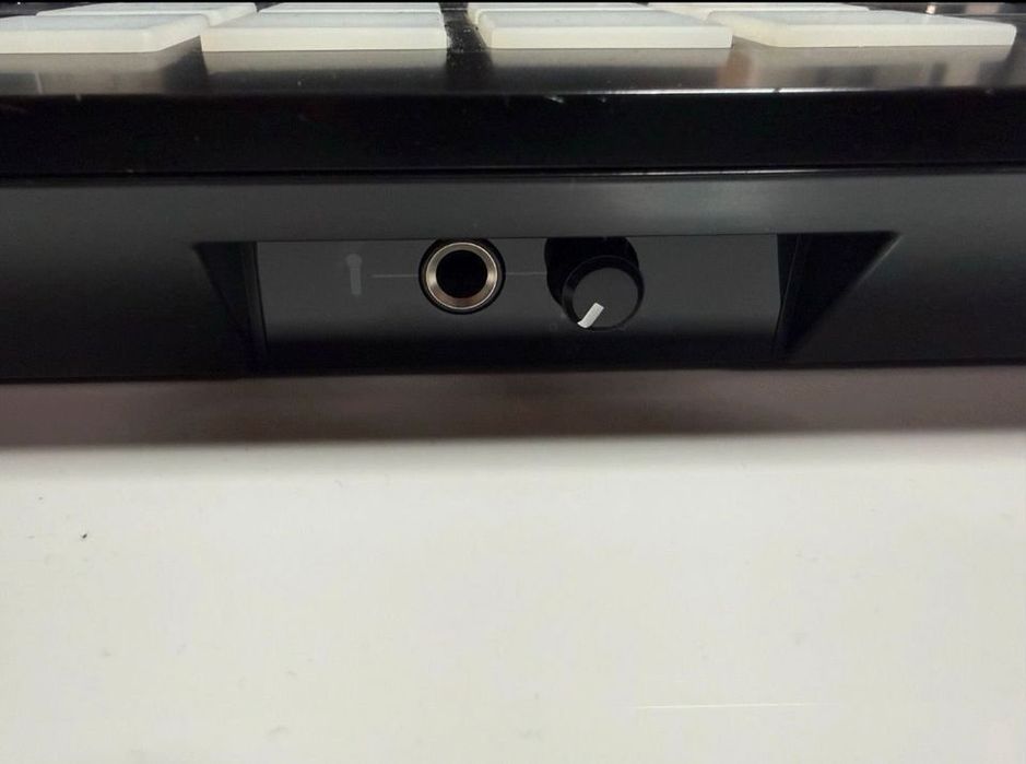 Reloop Touch DJ Controlador com Display