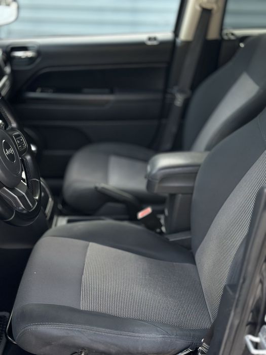 Продам Jeep Compass