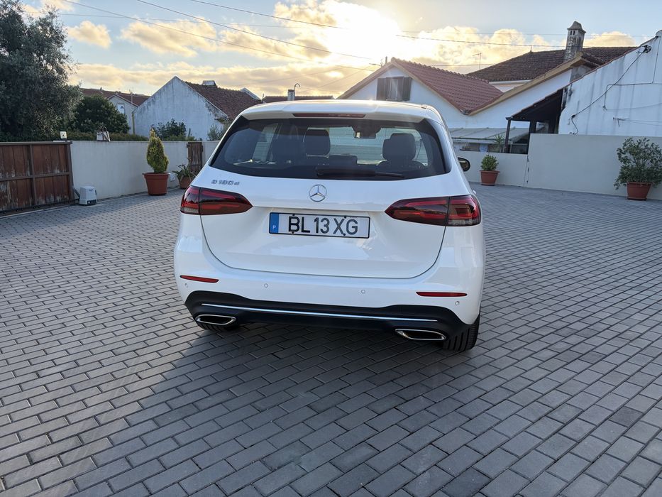 Mercedes Benz B180d