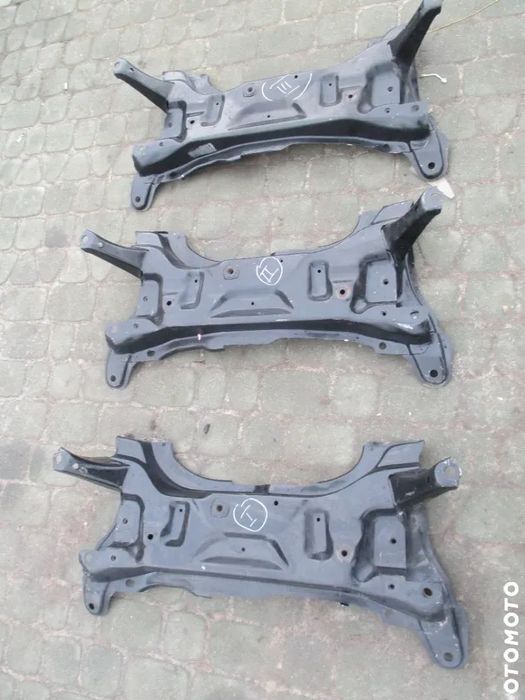 belka sanki trawersa wózek Citroen C1 Peugeot 107 Toyota Aygo bez rdzy orginał