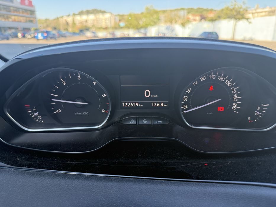 Peugeot 208 Hdi - 2012