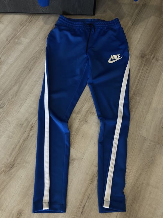 Спортивный костюм NIKE