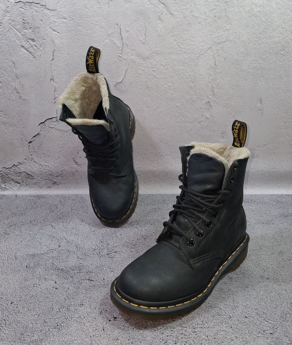 Ботинки Dr. Martens Serena с мехом кожаные женские высокие кроссовки