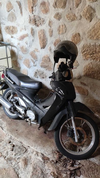 Mota escavada keeway partner 110