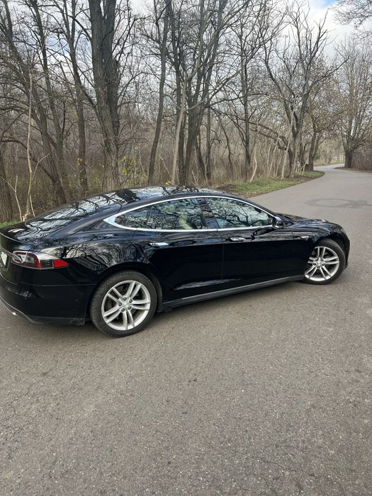 Tesla model S 90D 2015г