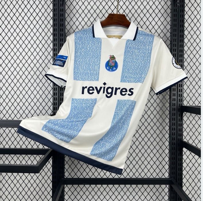 Camisolas de clubes/seleções