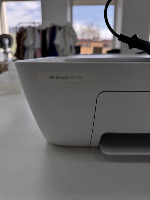 Принтер HP DeskJet 2710e