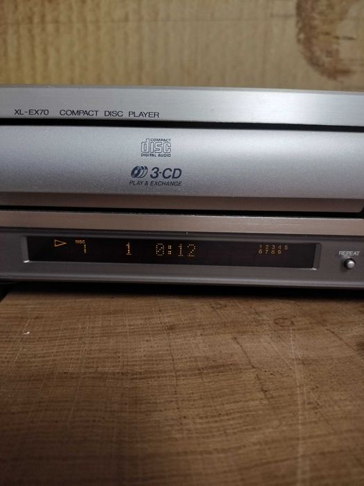 CD JVC Ca-EX 70.