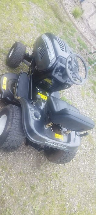 Traktorek do trawy MTD