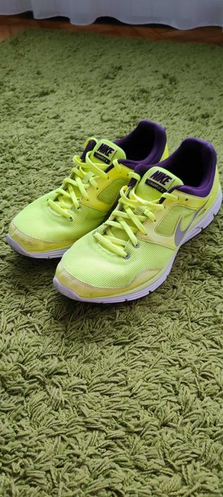 Buty NIKE LUNARFLY 4 roz. 45,5 wkł. 29,5 cm.