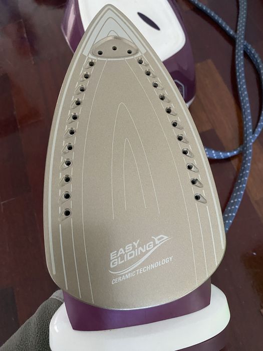 Ferro de engomar Tefal