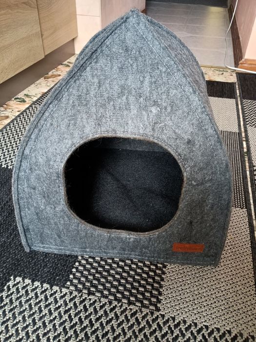 Продам будиночок Tent для котів та маленьких собак.